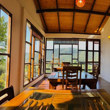 Travellers Nest Inn Нувара Елия Екстериор снимка