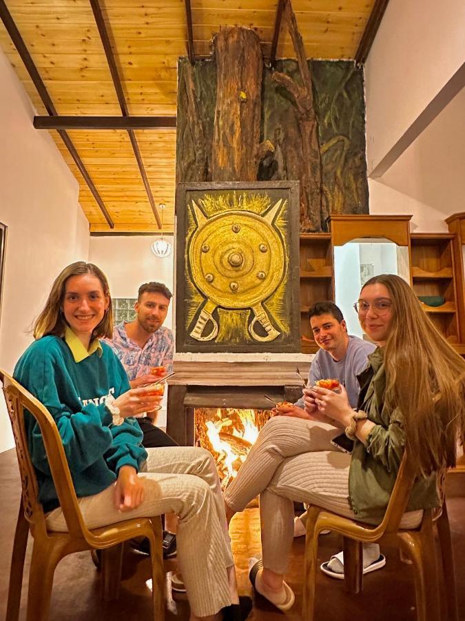 Travellers Nest Inn Нувара Елия Екстериор снимка