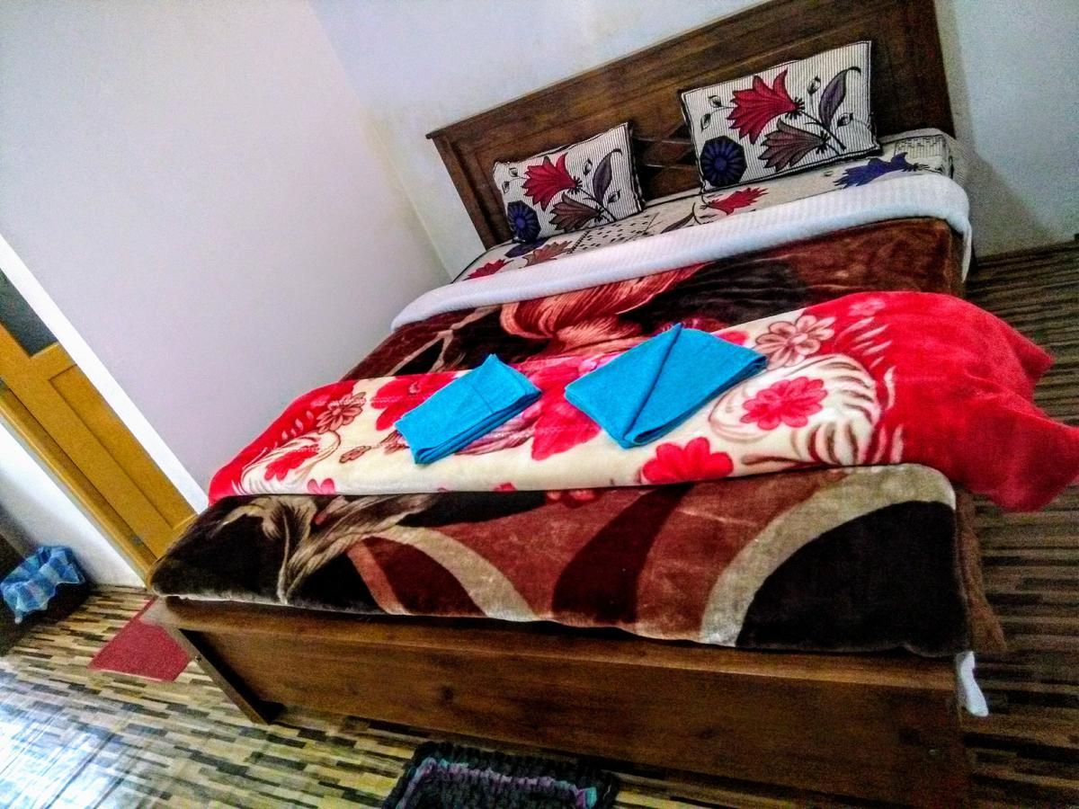 Travellers Nest Inn Нувара Елия Екстериор снимка