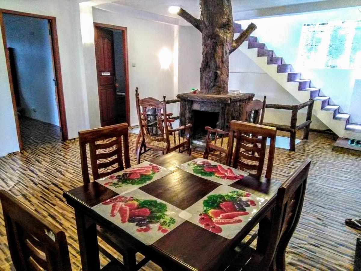 Travellers Nest Inn Нувара Елия Екстериор снимка